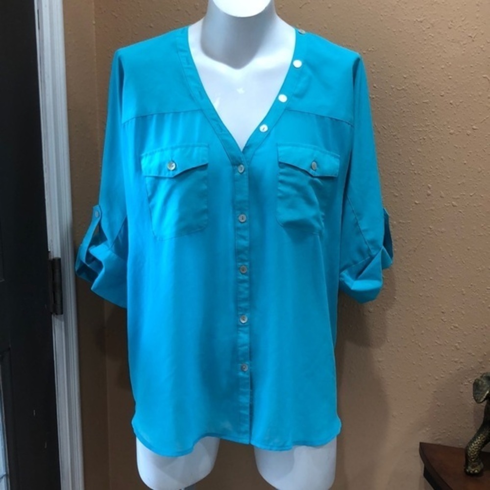 Black Rainn blue 3/4 sleeve blouse